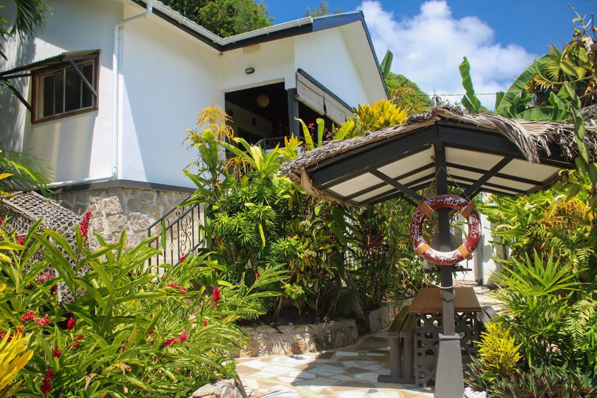 Nid'Aigle Lodge Baie Sainte Anne Exterior photo